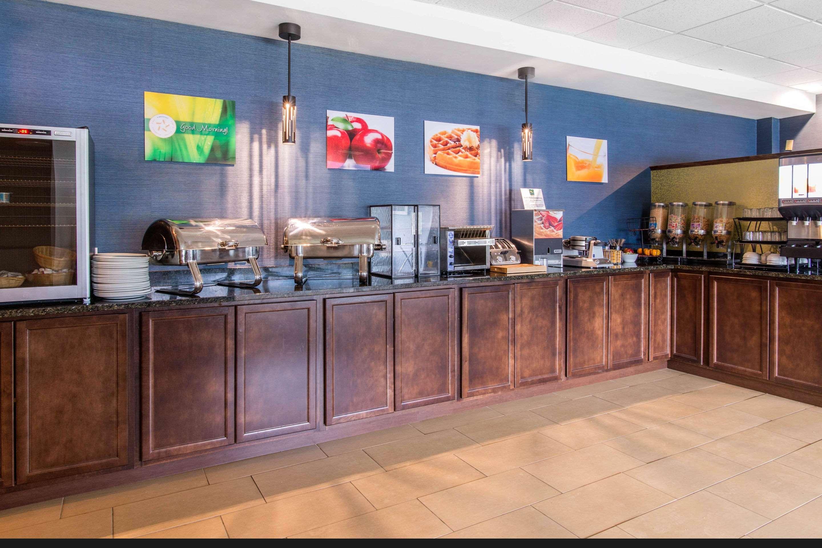 Quality Hotel & Suites Gander Exteriör bild