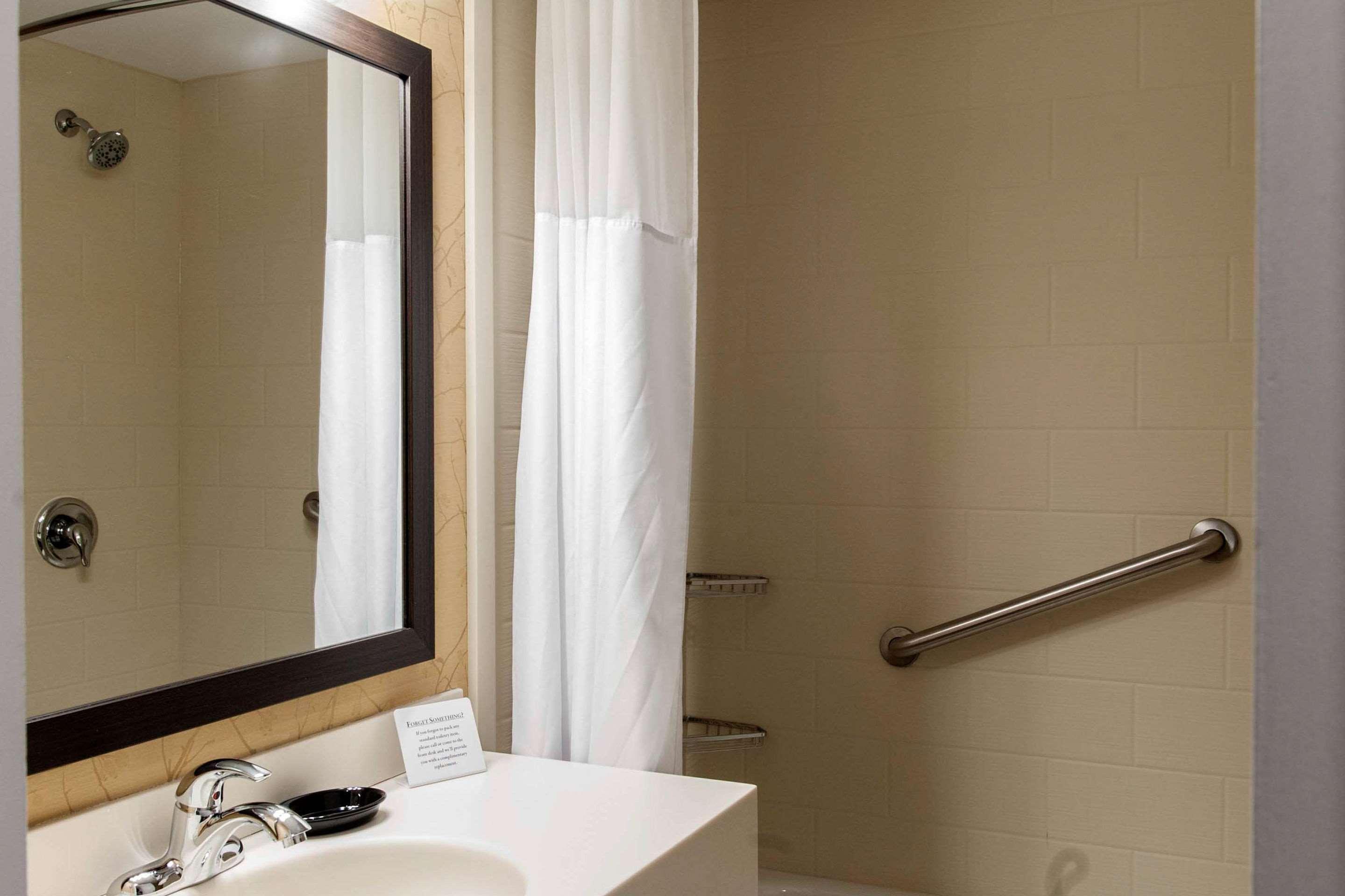 Quality Hotel & Suites Gander Exteriör bild
