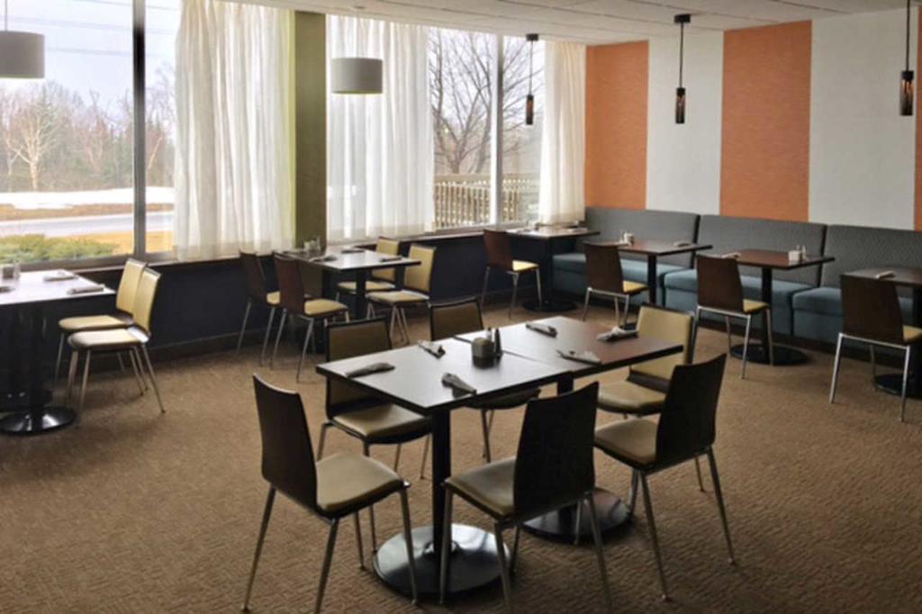 Quality Hotel & Suites Gander Exteriör bild