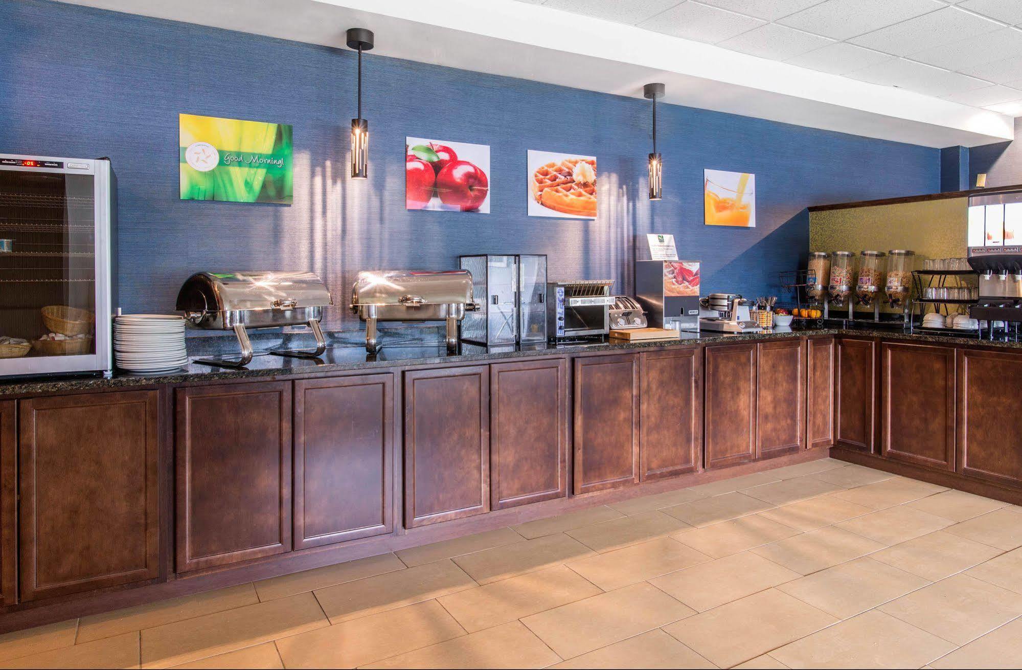Quality Hotel & Suites Gander Exteriör bild